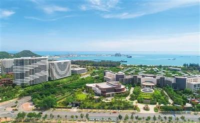 2020年6月10日,弄潮正向涛头立——写在省委七届八次全会隆重召开、全省上下万众一心加快建设中国特色自由贸易港之际4.jpg